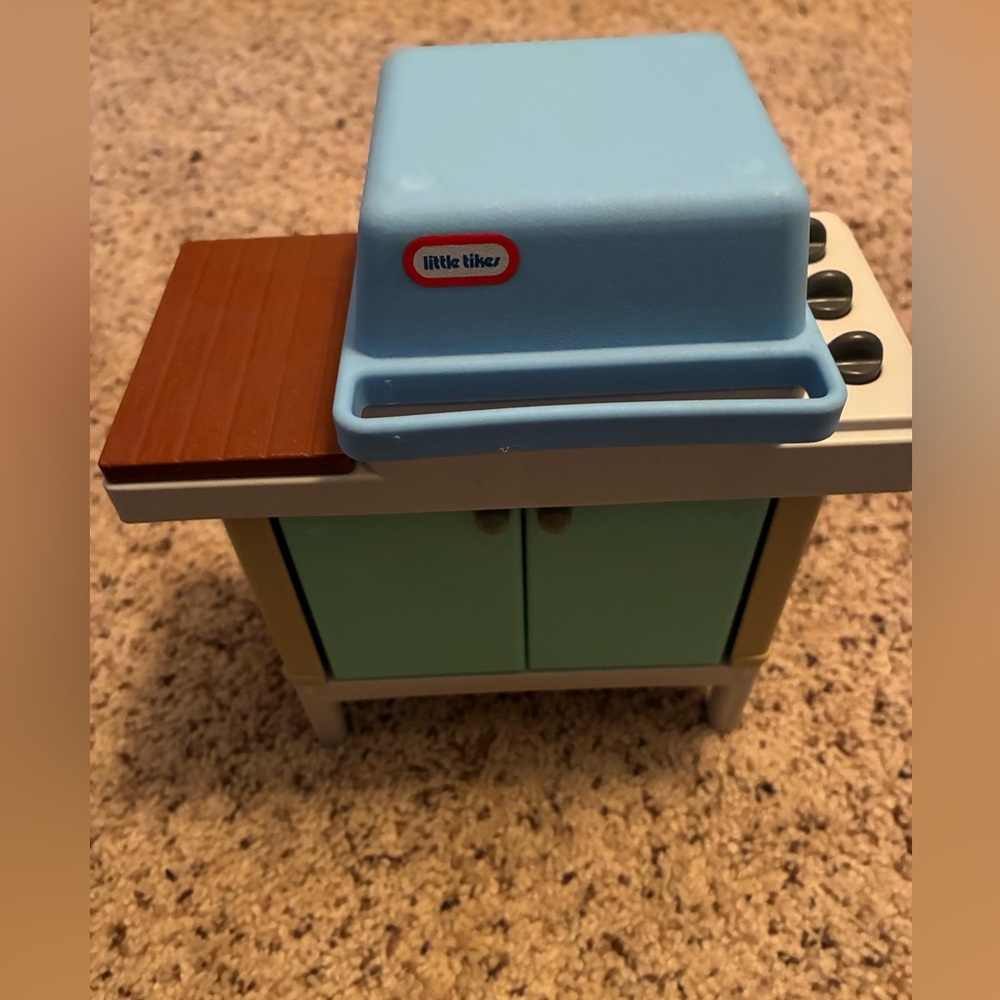 Rare Vintage Little Tikes Grill for a Barbie
